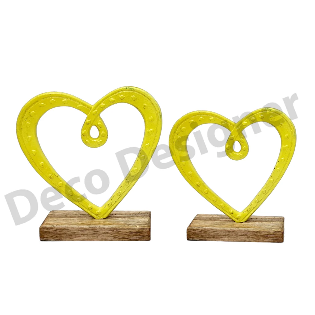 EA1790 - Easter Heart Decoration on Wood Base