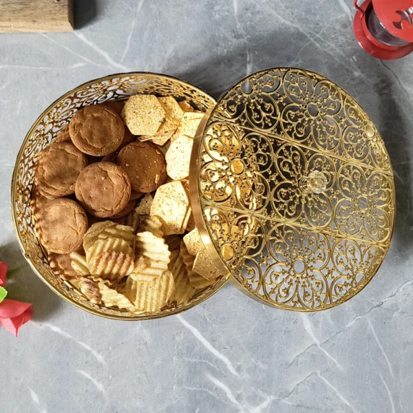 Luxury wedding return gift, decorative round gold box for dry fruits, chocolates and festive hampers